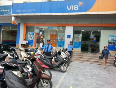 BẢO VỆ GIỮ XE